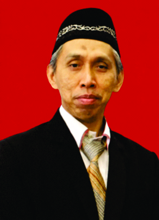Prof. Dr. H. Fauzi Muharom, M.Ag