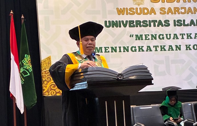 Rektor Mewisuda 177 Mahasiswa Program Studi Pendidikan Agama Islam Fakultas Tarbiyah Tahun 2026